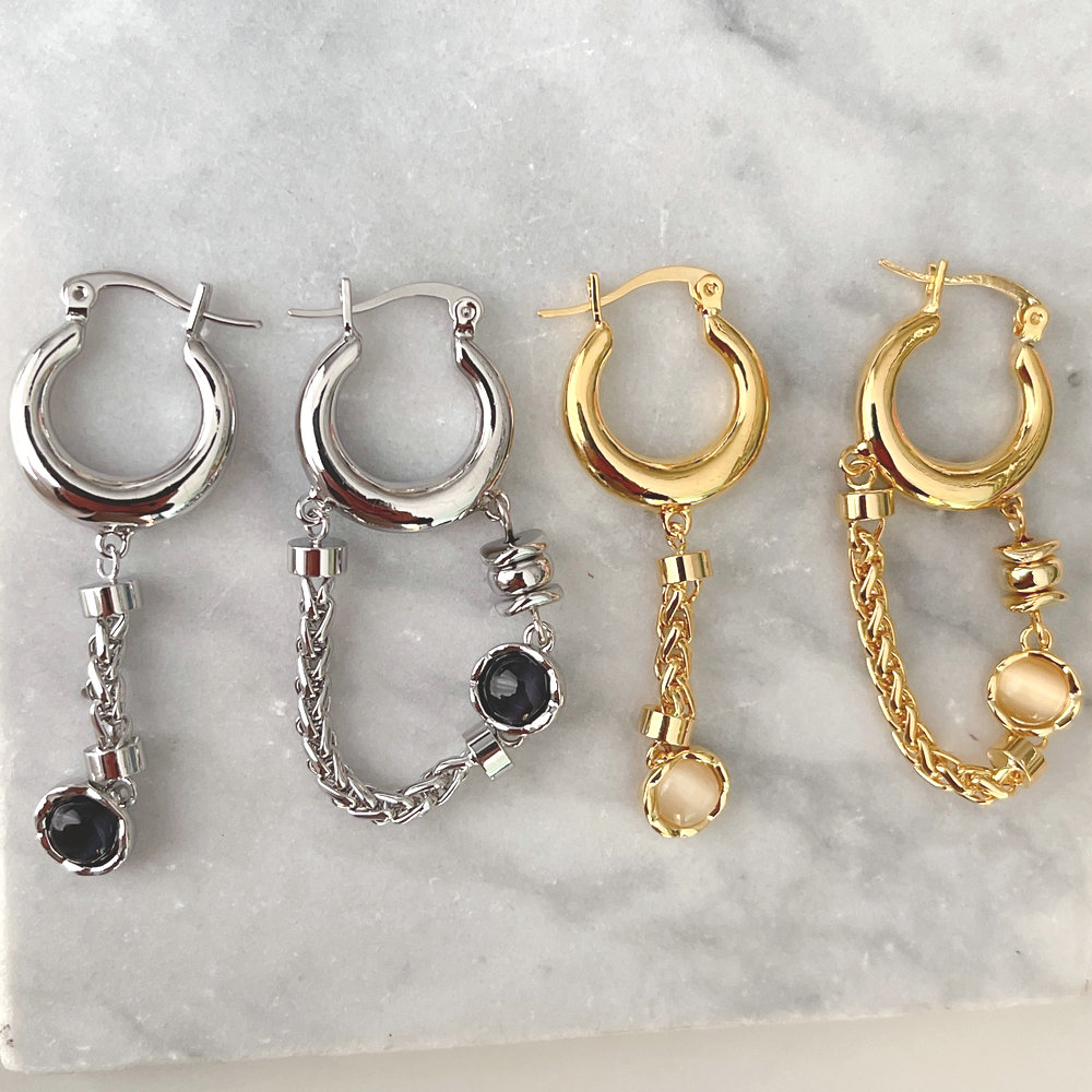 Chain tassel hoop earring