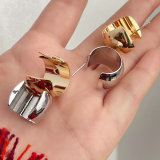 Plain metal C-shaped Earring