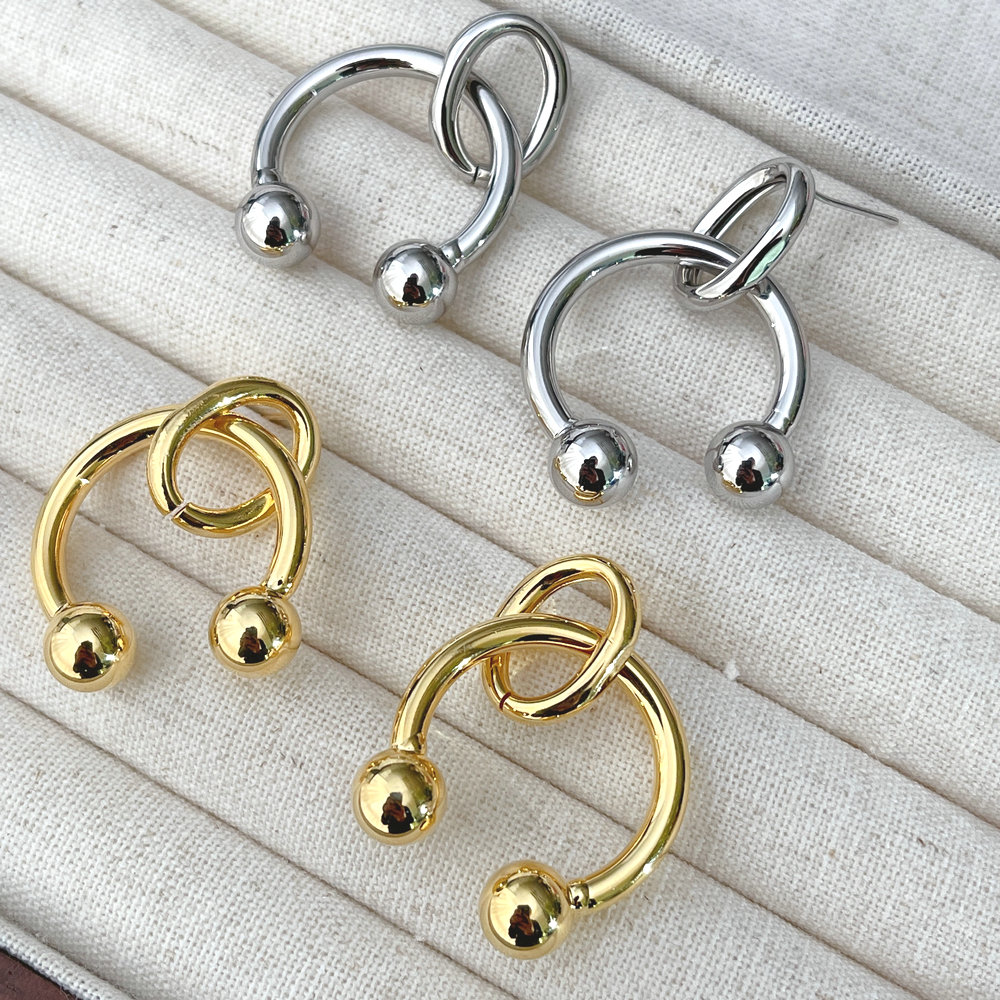 Plain metal earring
