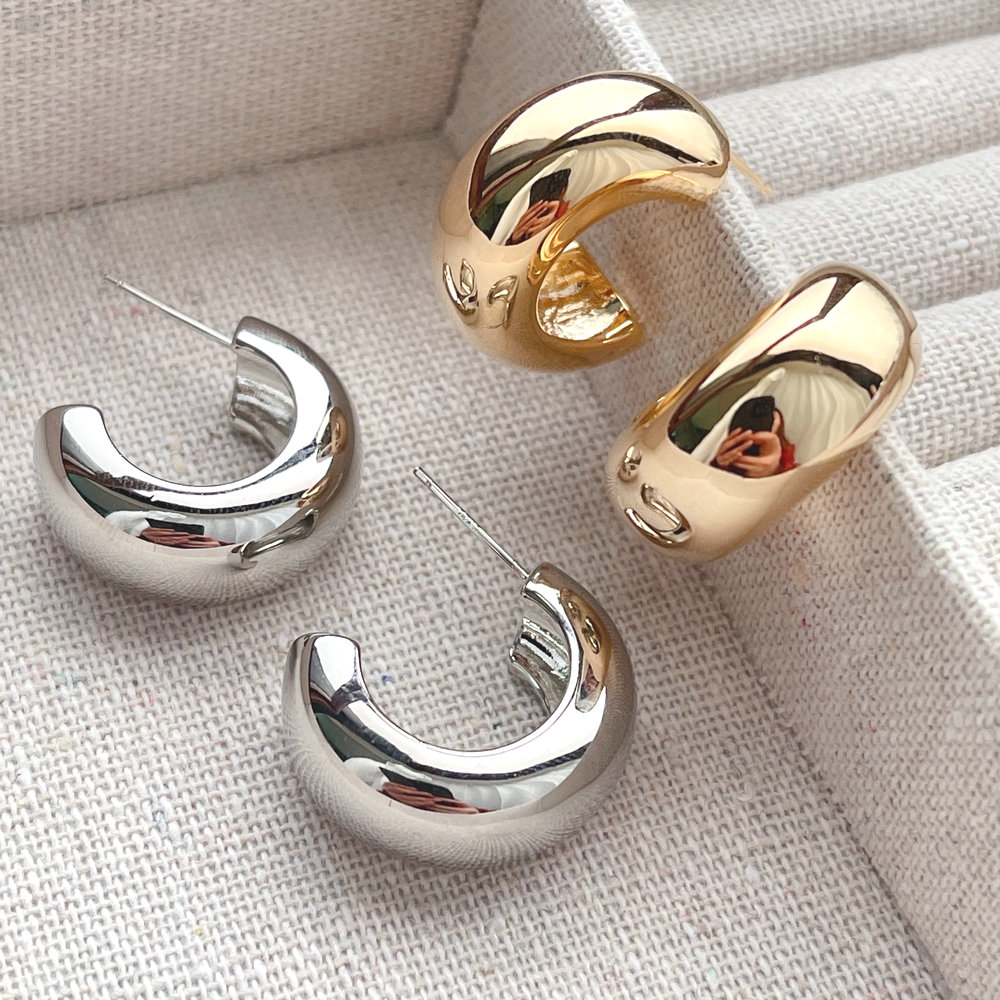 Plain Metal C-shaped Earrings