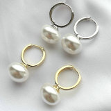 Big pearl charm hoop earring