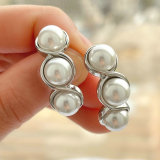 Three pearl ear stud