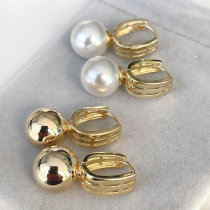 Pearl U shape  hoop earring