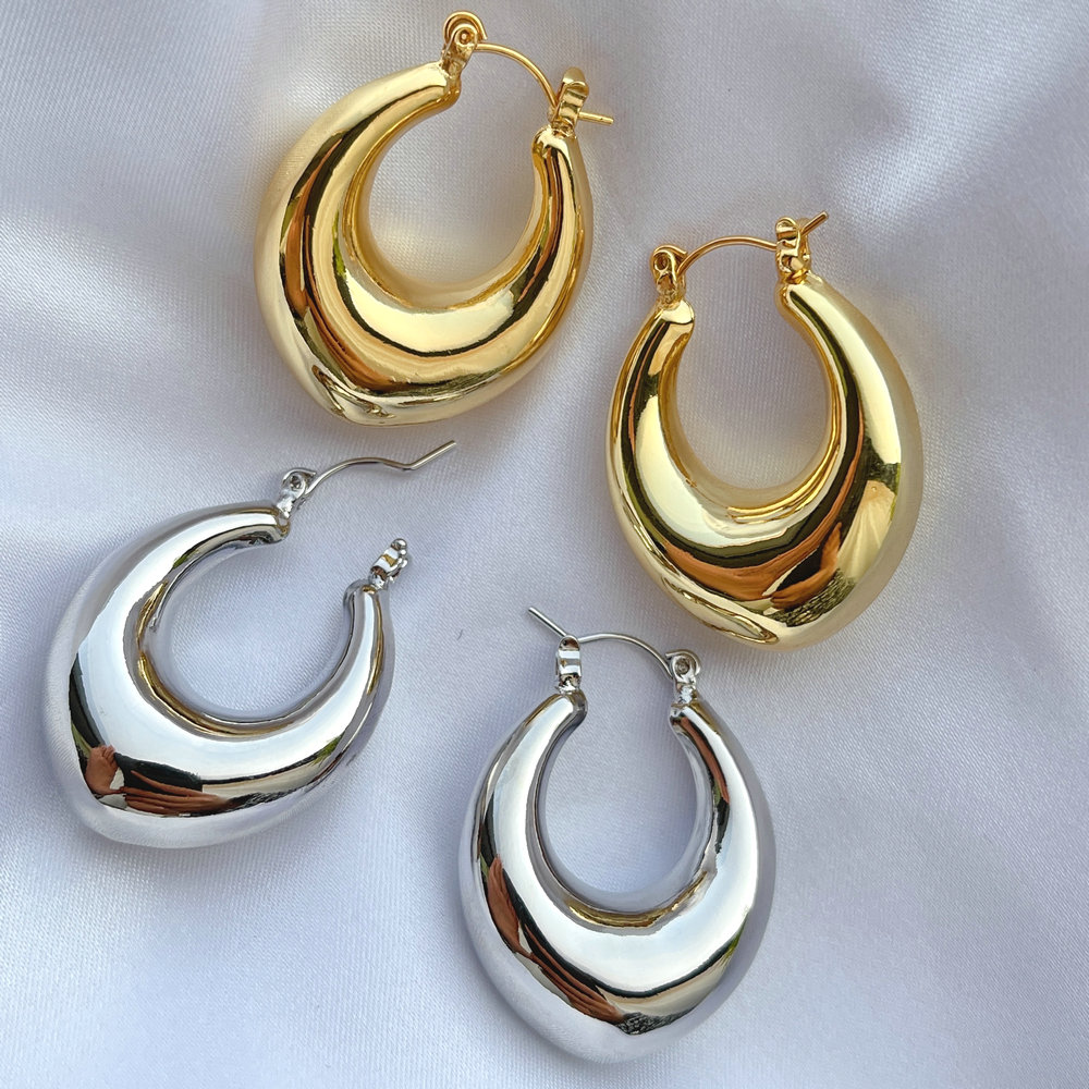 Metal hoop earring