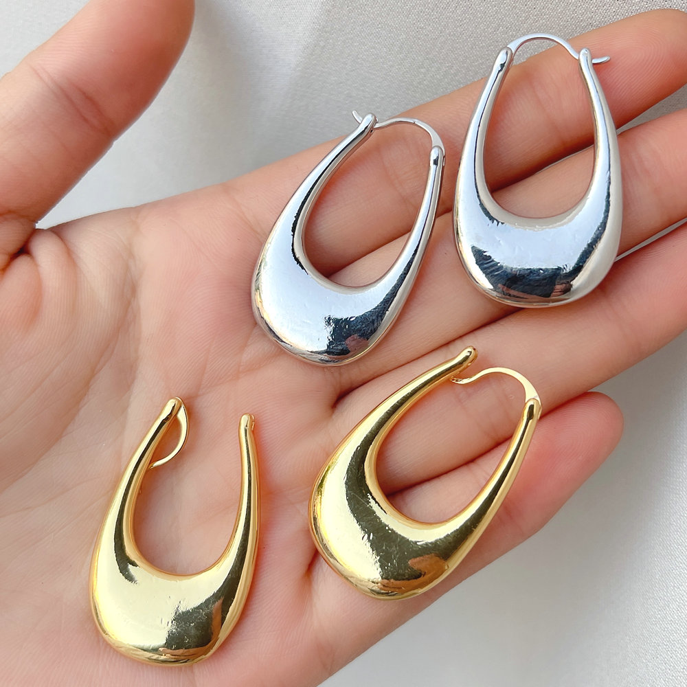 Hollow U-shaped Earring