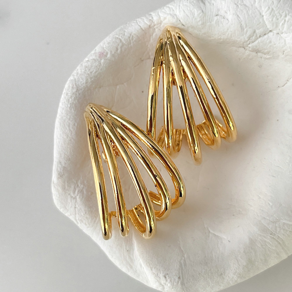 Fan shaped metal Earring