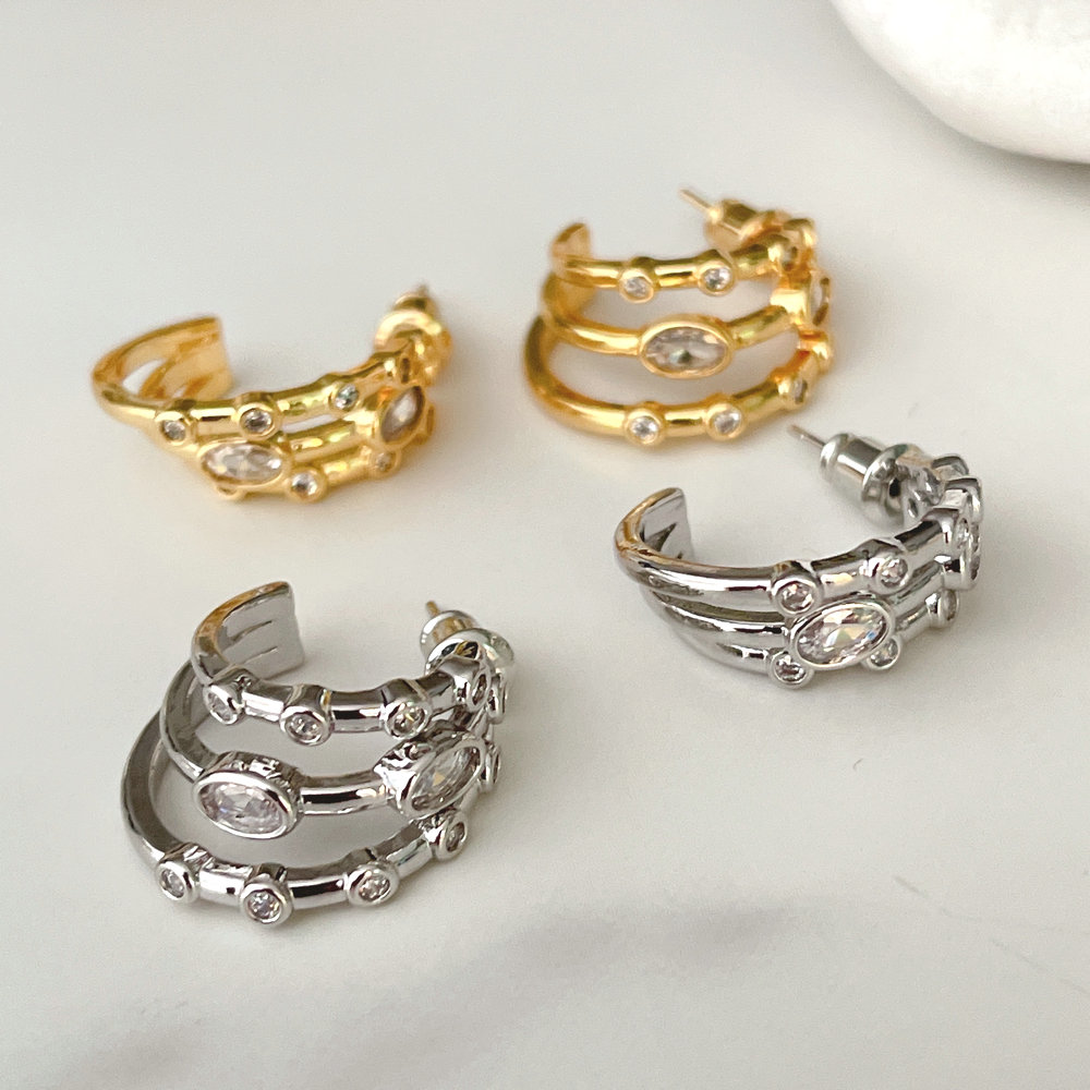 Fan shape hoop earrring