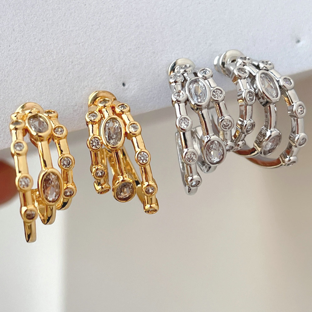 Fan shape hoop earrring