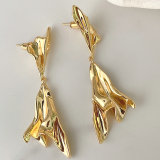 Special metal earring
