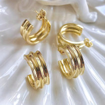 Gold width metal C hoop earring