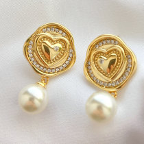 Heart stud with pearl pendant