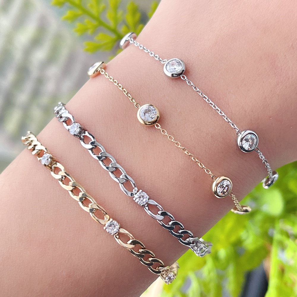 Thin chain stainless with round zircon charm