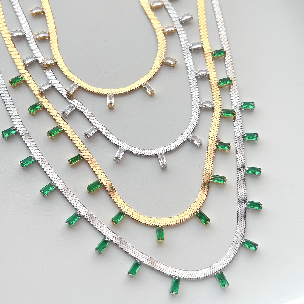 Square clear/green zircon charm bonne stainless necklace