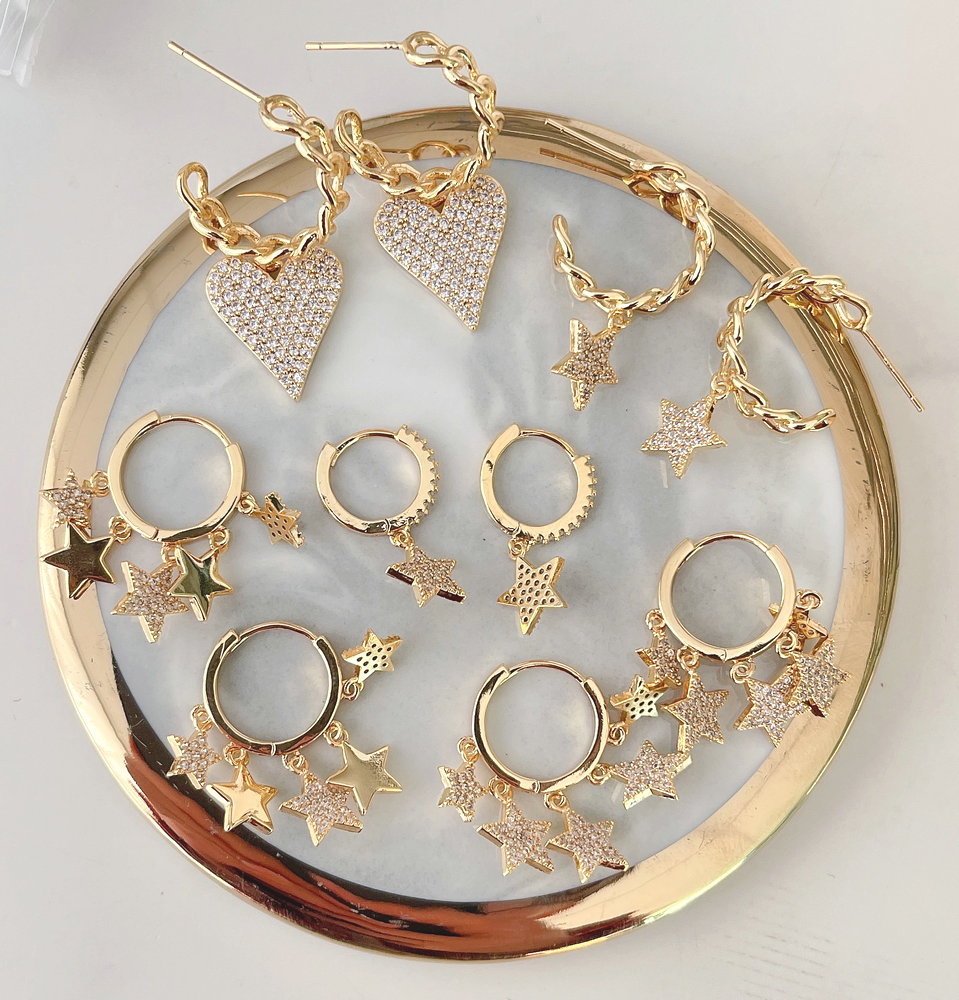 Star charm earring