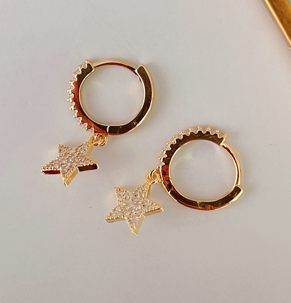Star charm earring