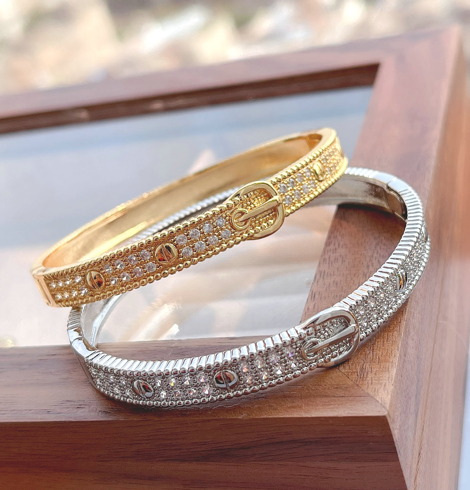 Pave zircon bangel