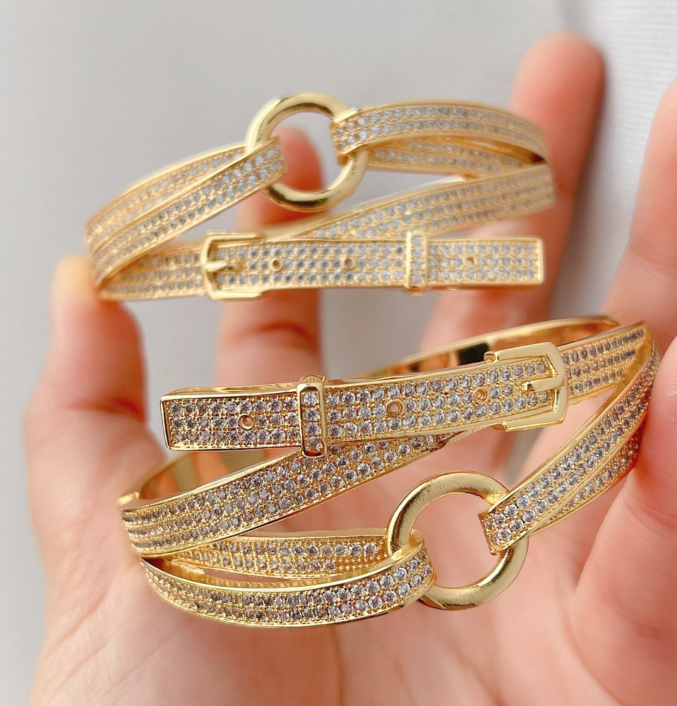 Pave zircon fine bangle