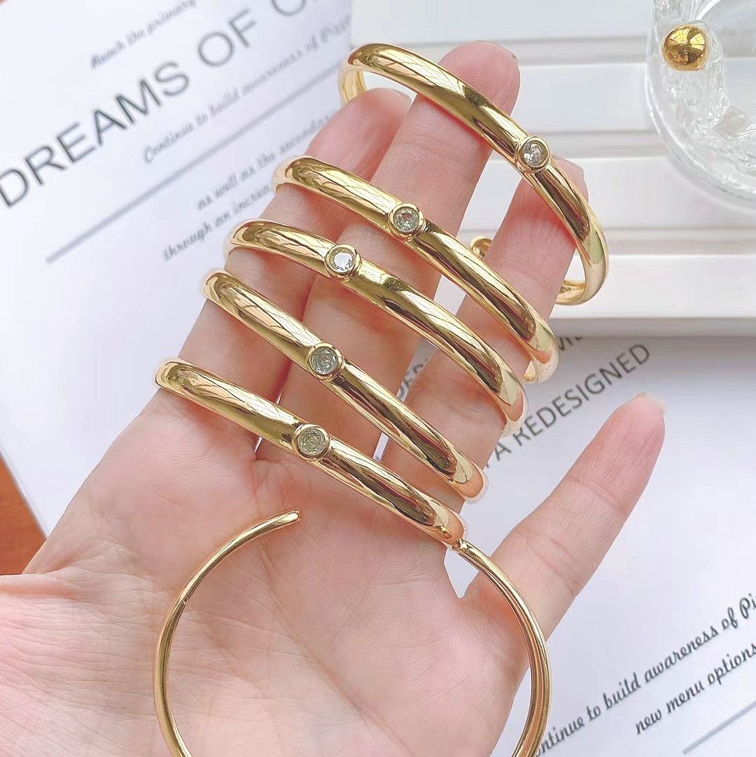 18k plating Plain metal bangle for women jewelry