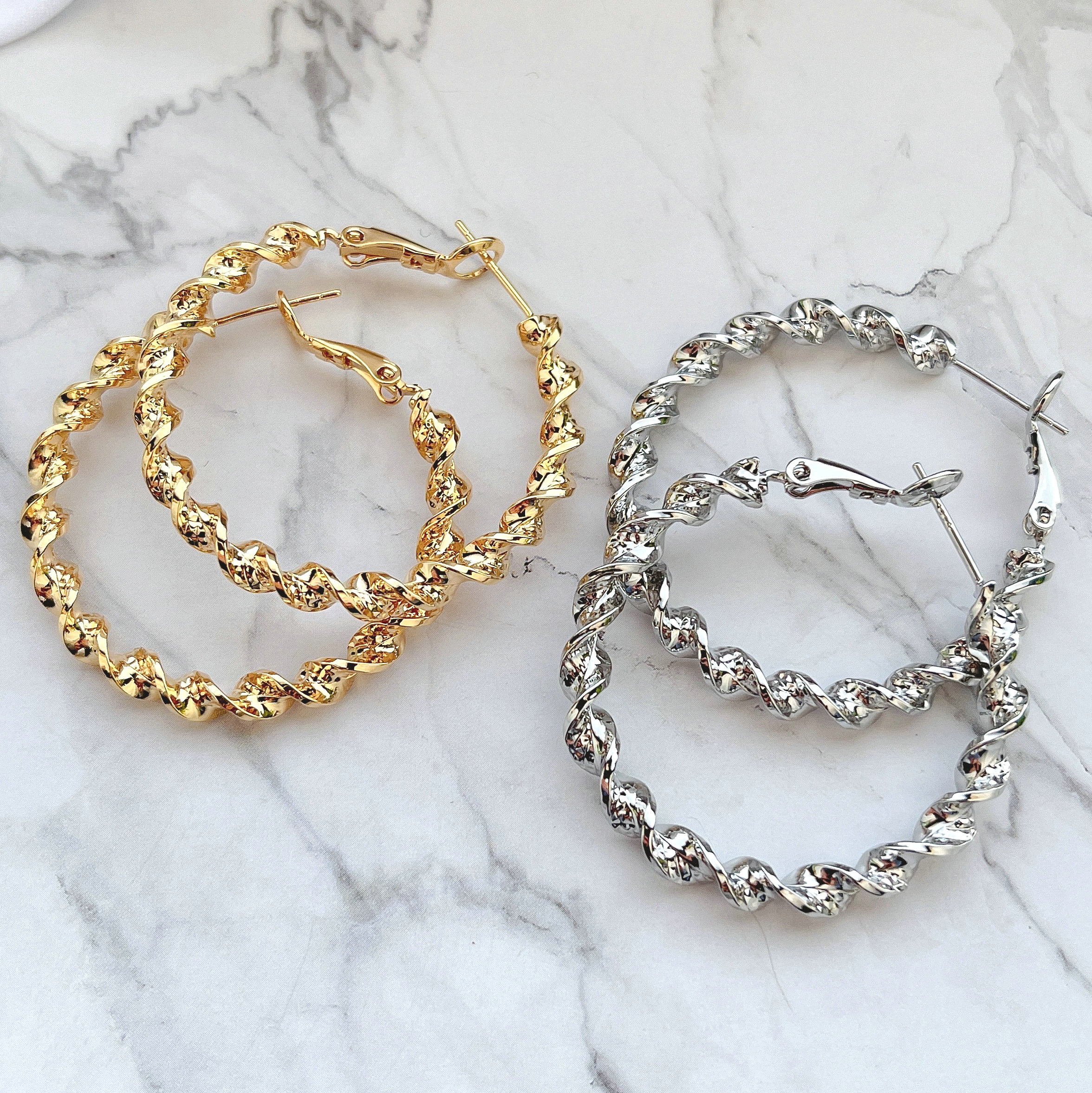 Twist hoop earring