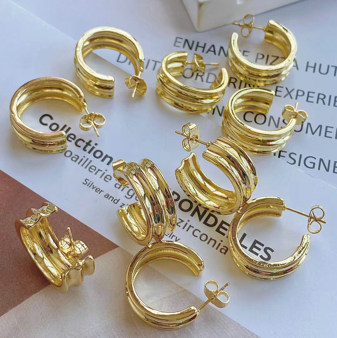 Width C hoop earring