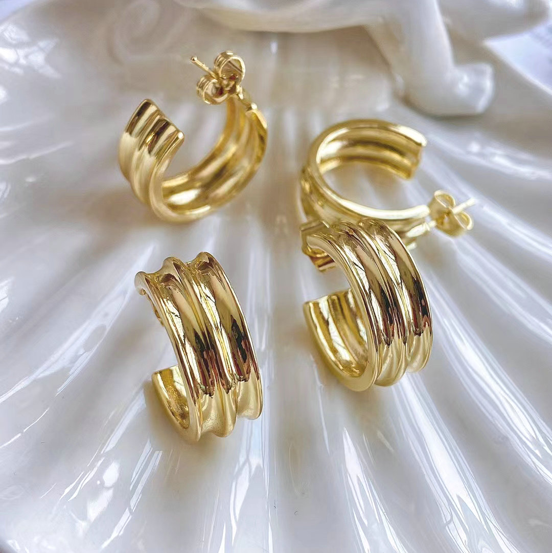 Width C hoop earring