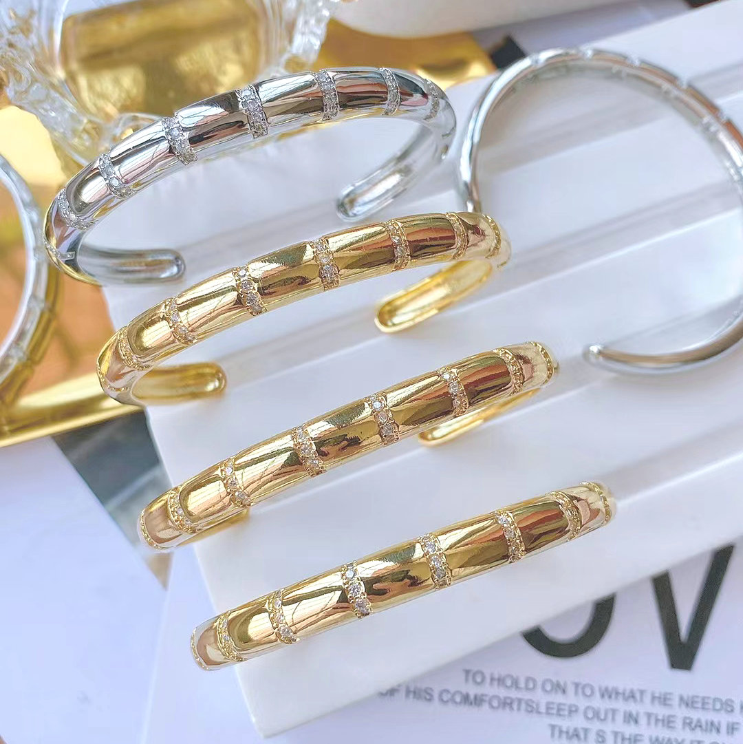 Fashion pave cuff