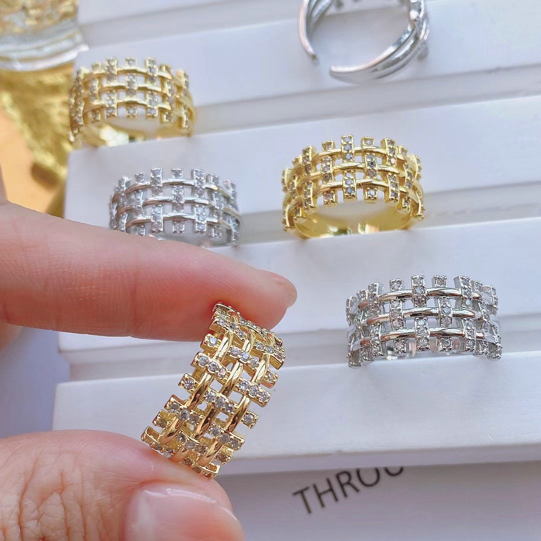 Woven wide ring