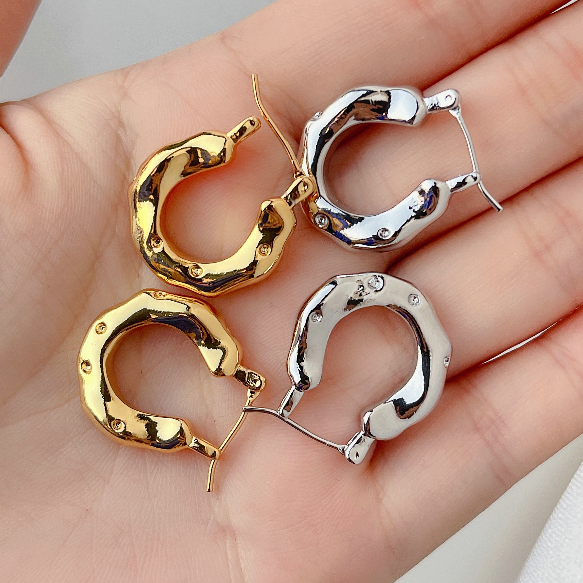 Solid Round Earring CMEDYX-2376964