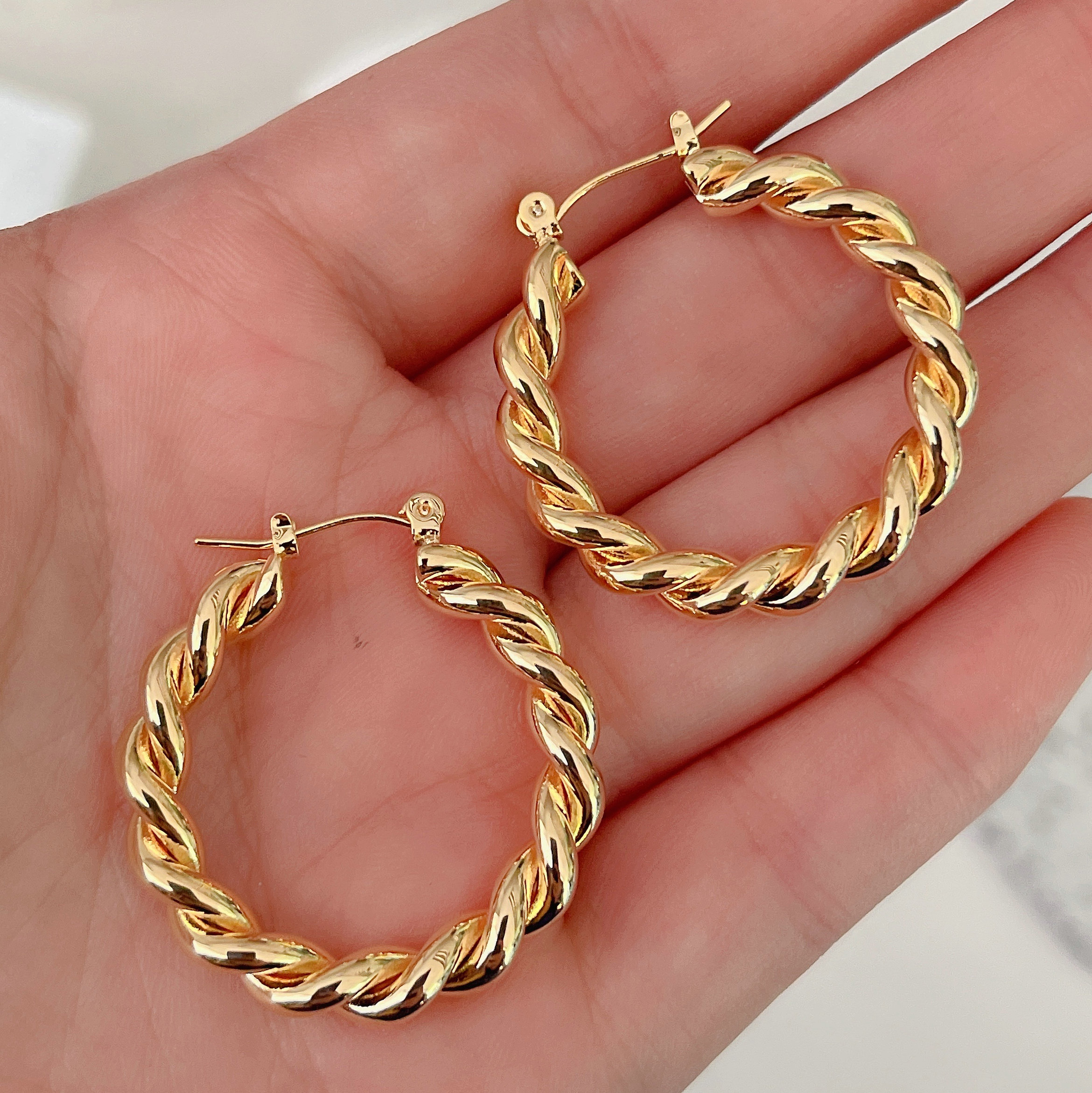 Gold Plated Twist Hoop Earring CMEADL-2376956