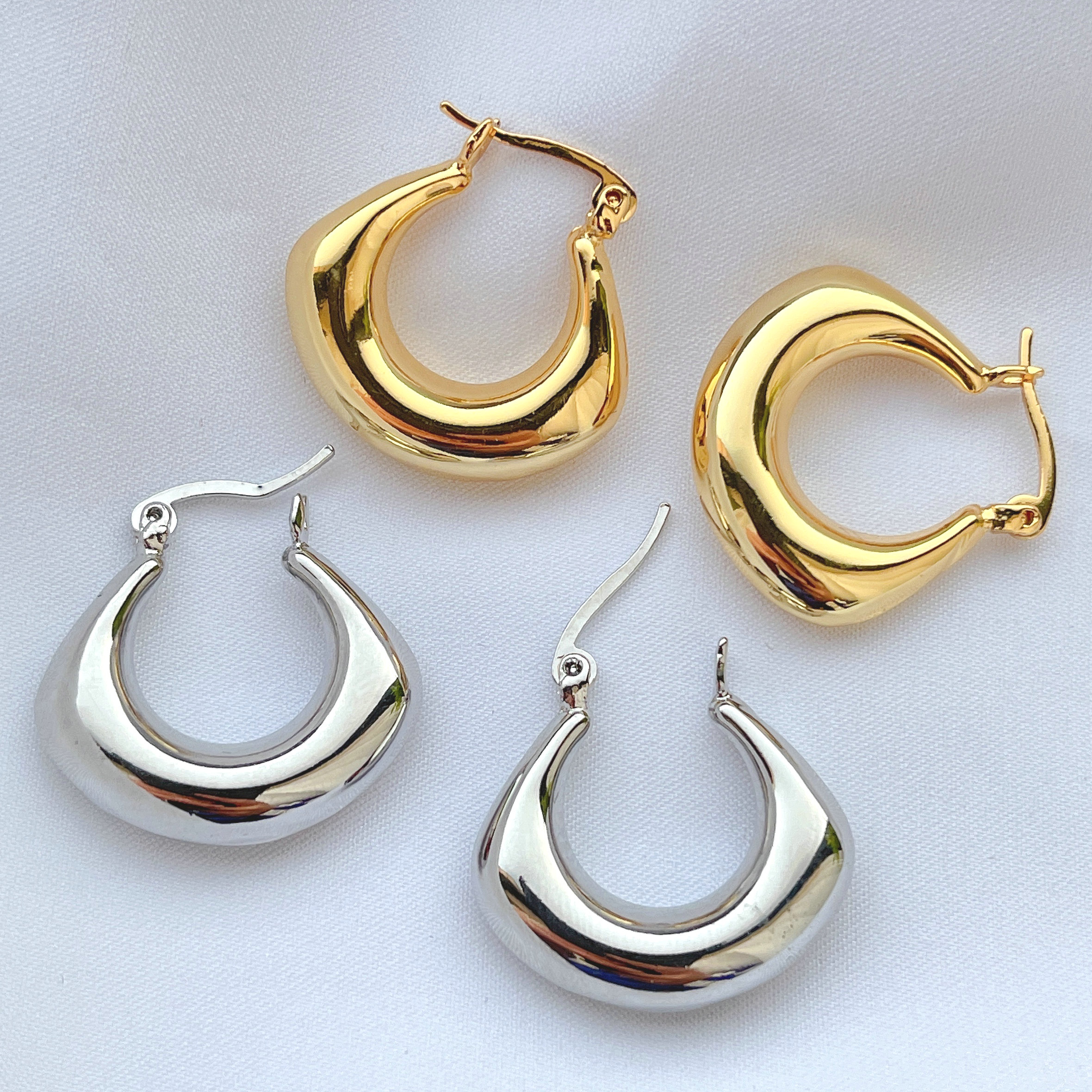Oval Metal Earring CMEDYX-2376963