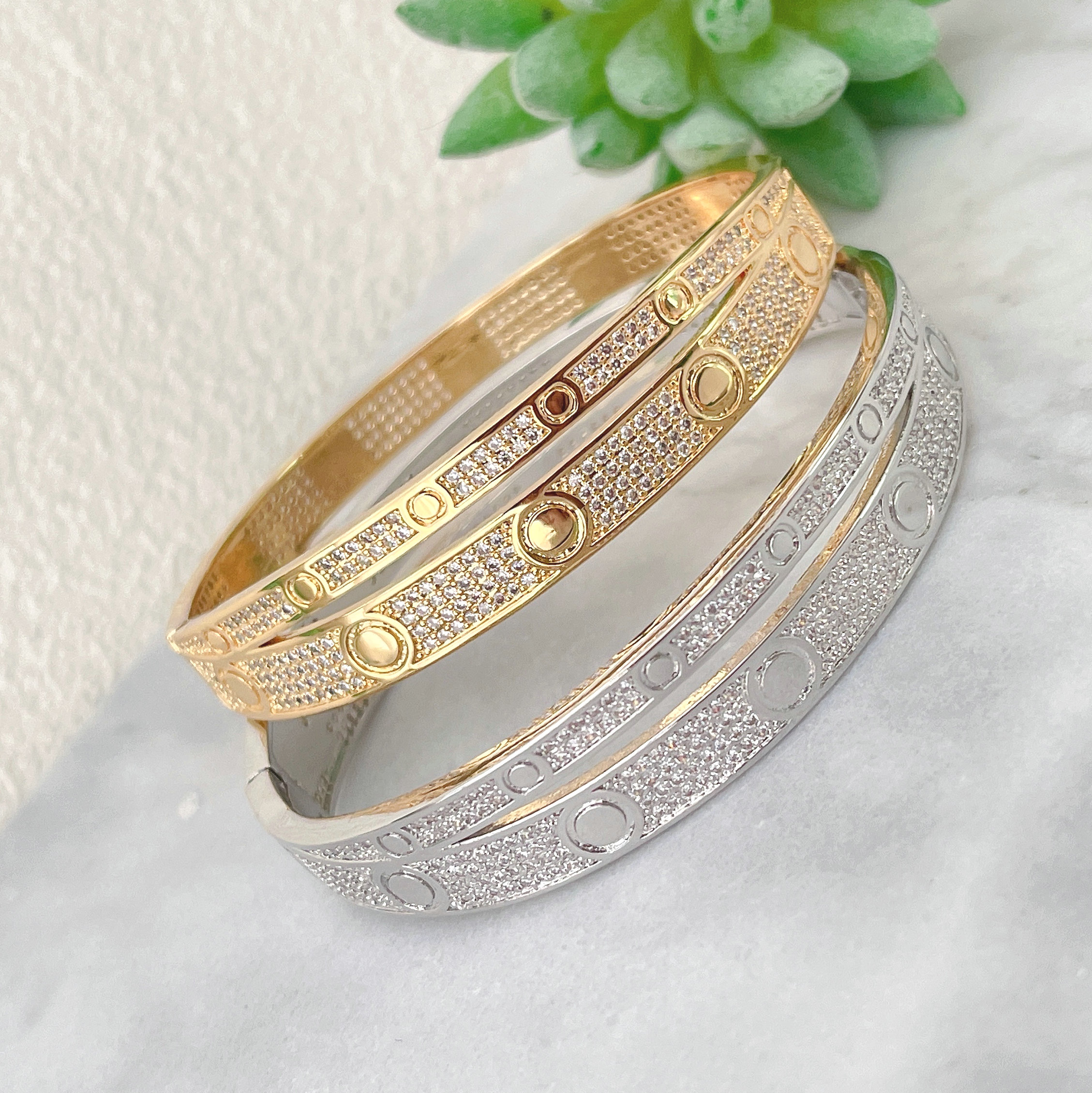 Mirco Pave Cross Bangle