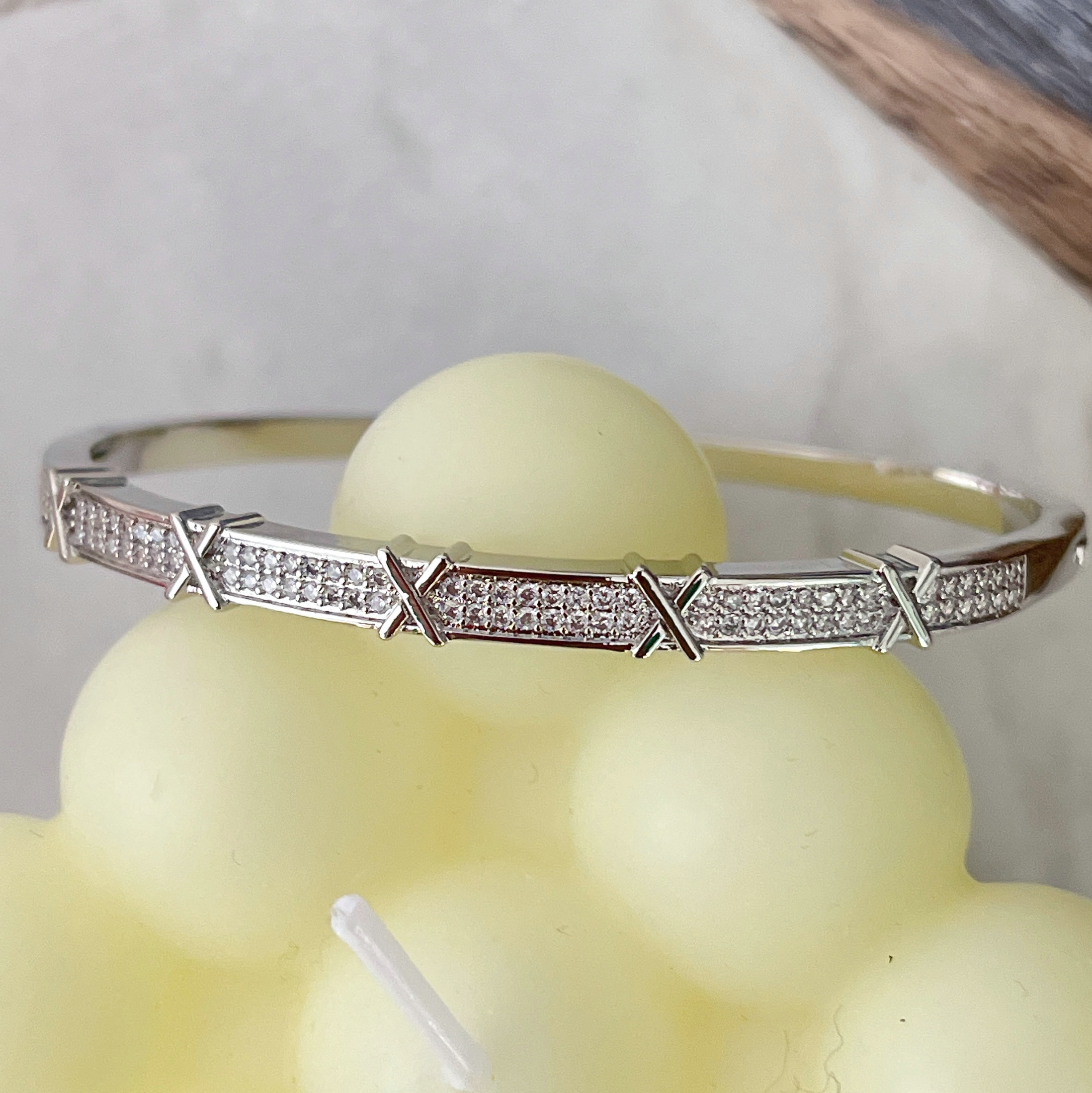 Cross knotted Bracelet