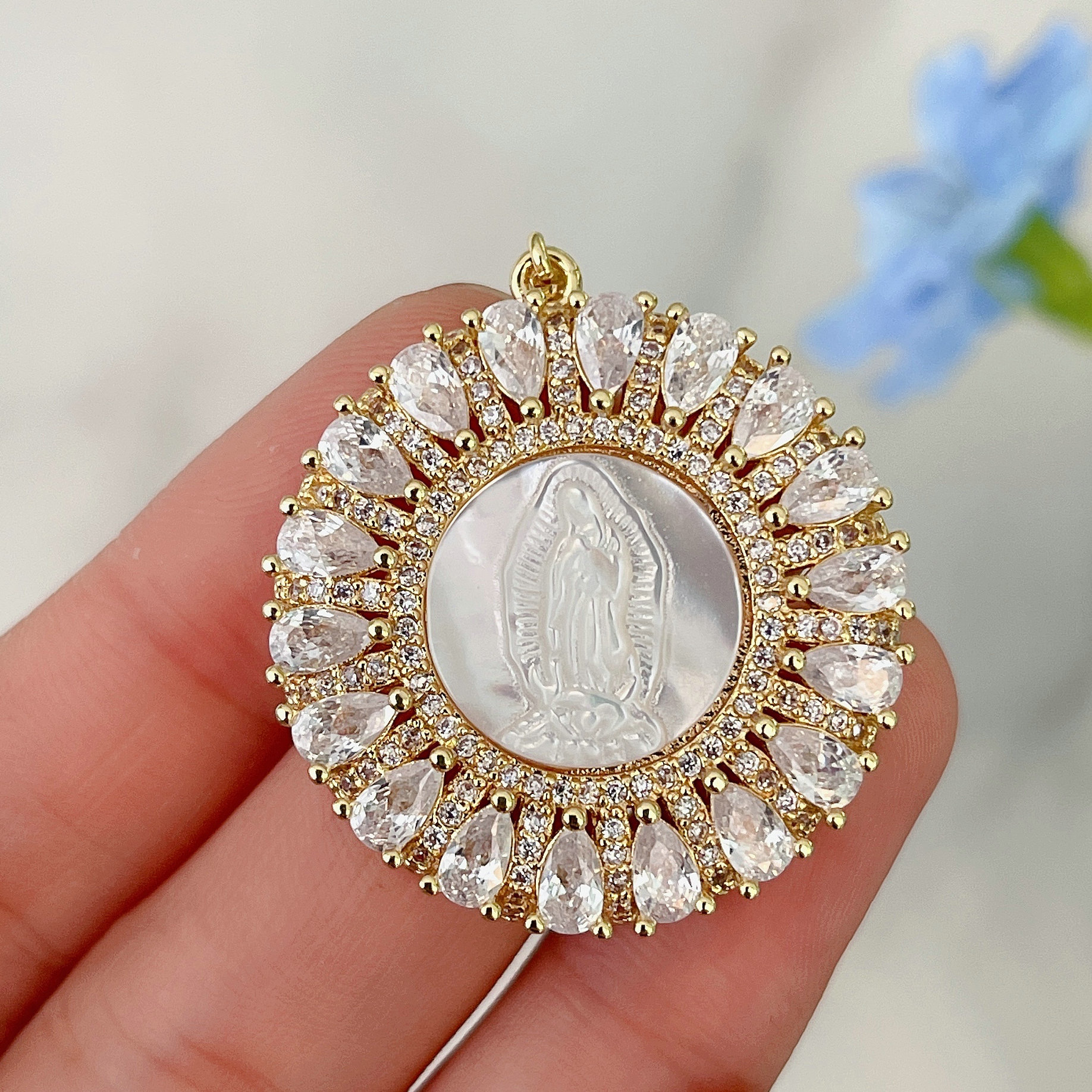 18K Gold Plated  Virgin Mary Round Pendant