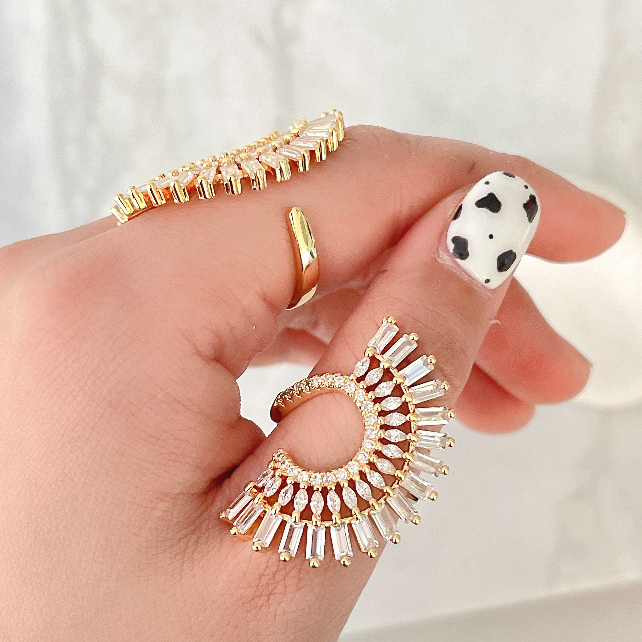 Fan adjustable ring