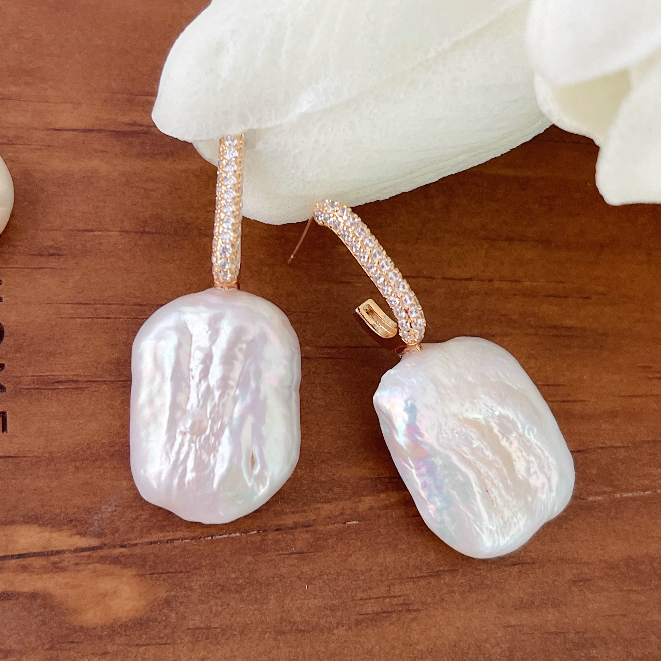 Square fresh water pearl earring