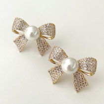 Bow pearl earrings