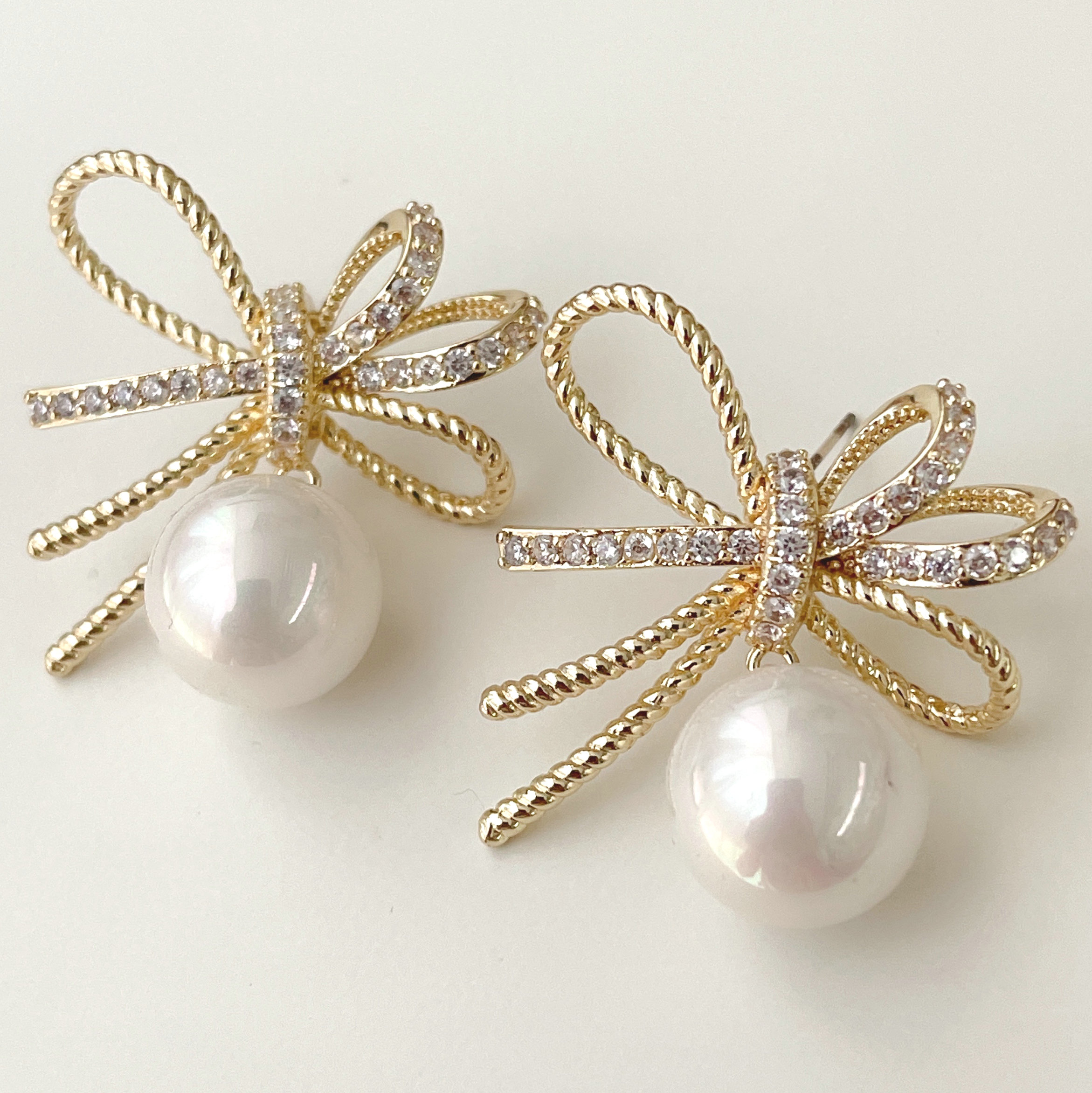 Fine Bow Pearl Earrings