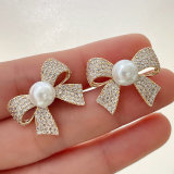 Bow pearl earrings
