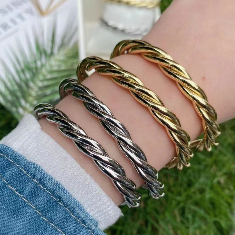 Twist Cuff