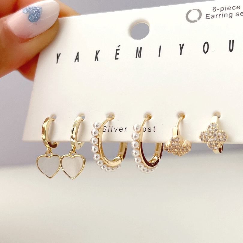 Heart Charm Pearl Set Earrings