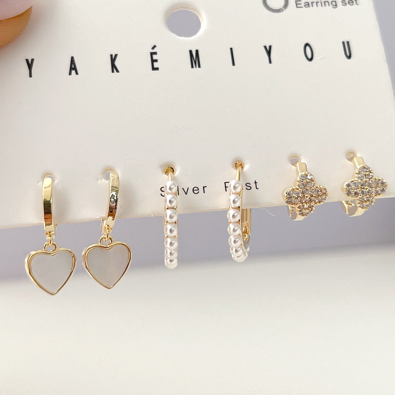 Heart Charm Pearl Set Earrings
