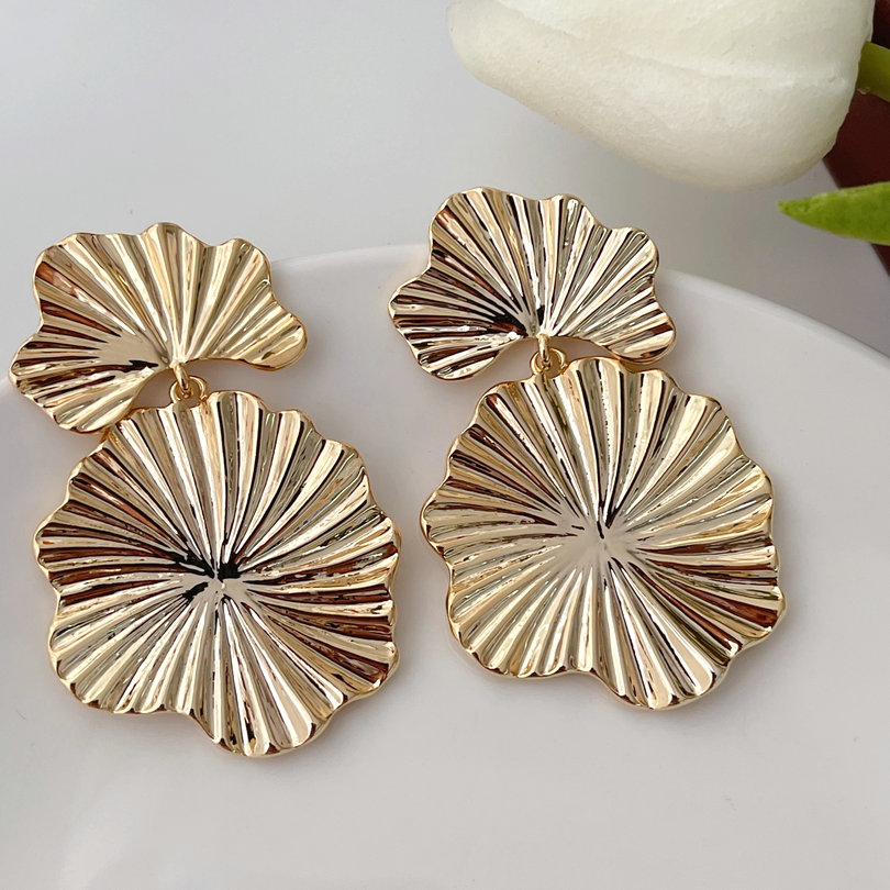 18K Gold Plated Flower Earrings CMEADL-2402964