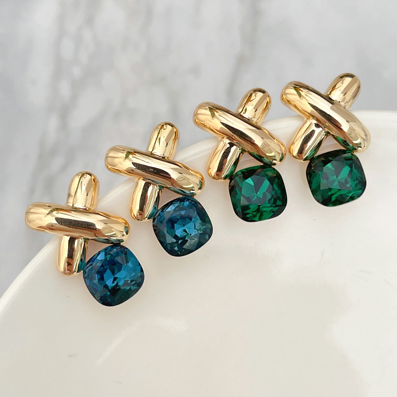 Cross Earrings with square stone CMEADL-2402959