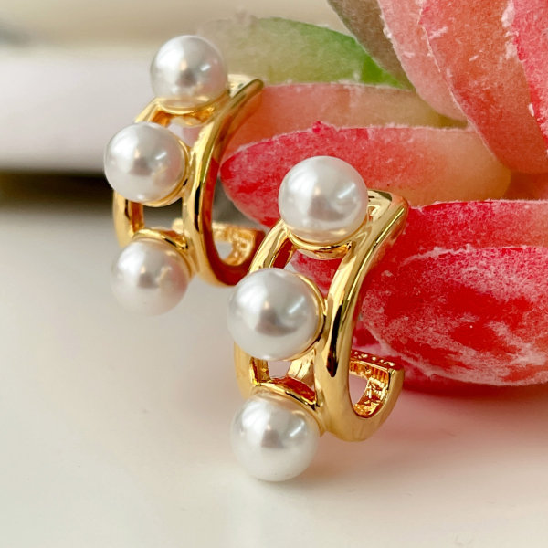 Simple C Shape Pearl Earrings