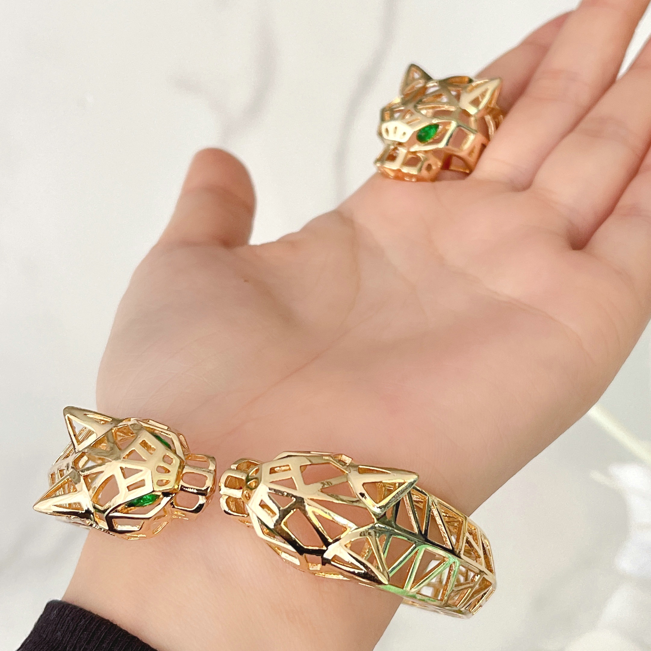 Hollowed leopard Bangle Set