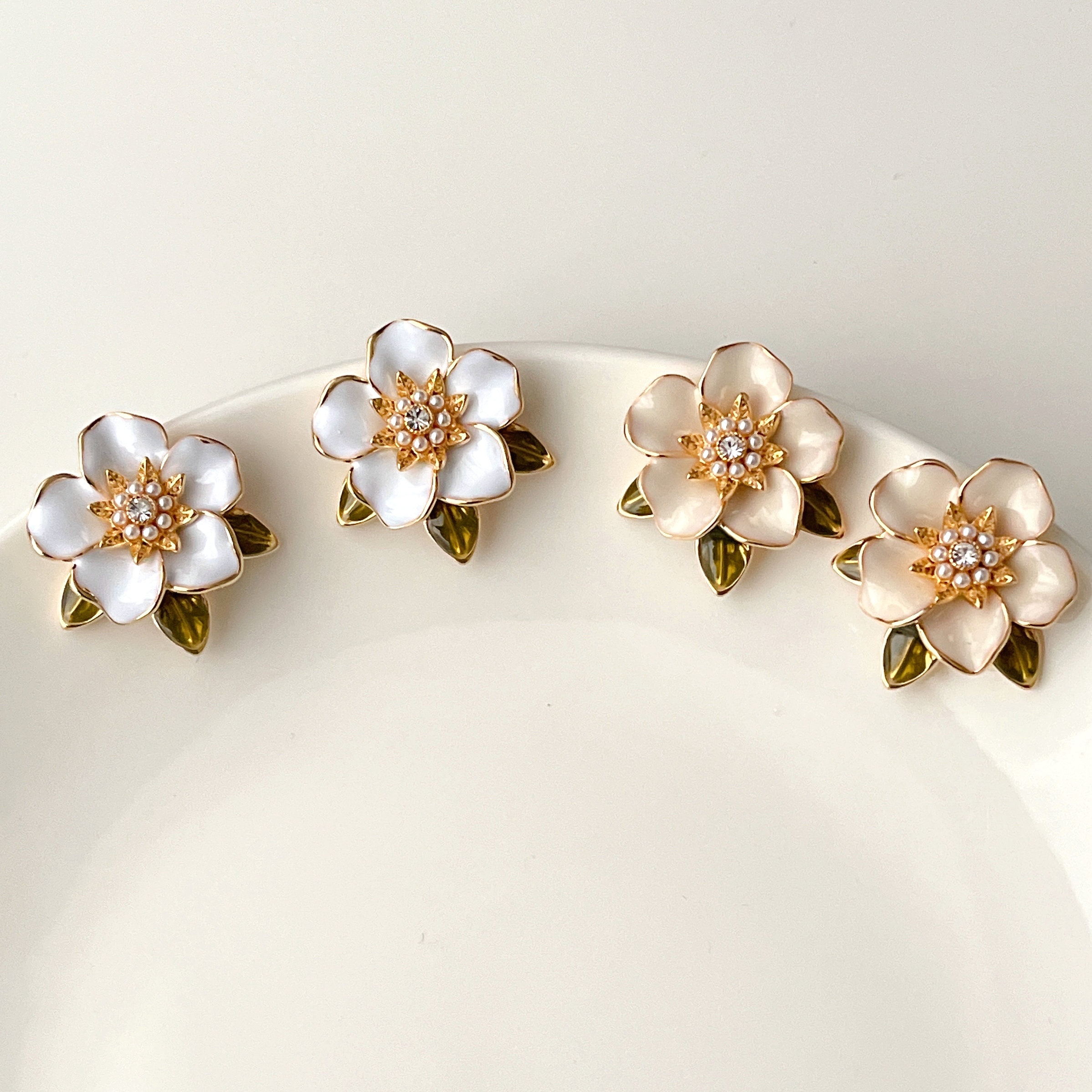 Enamel Flower Earrings CMEADL-2426410