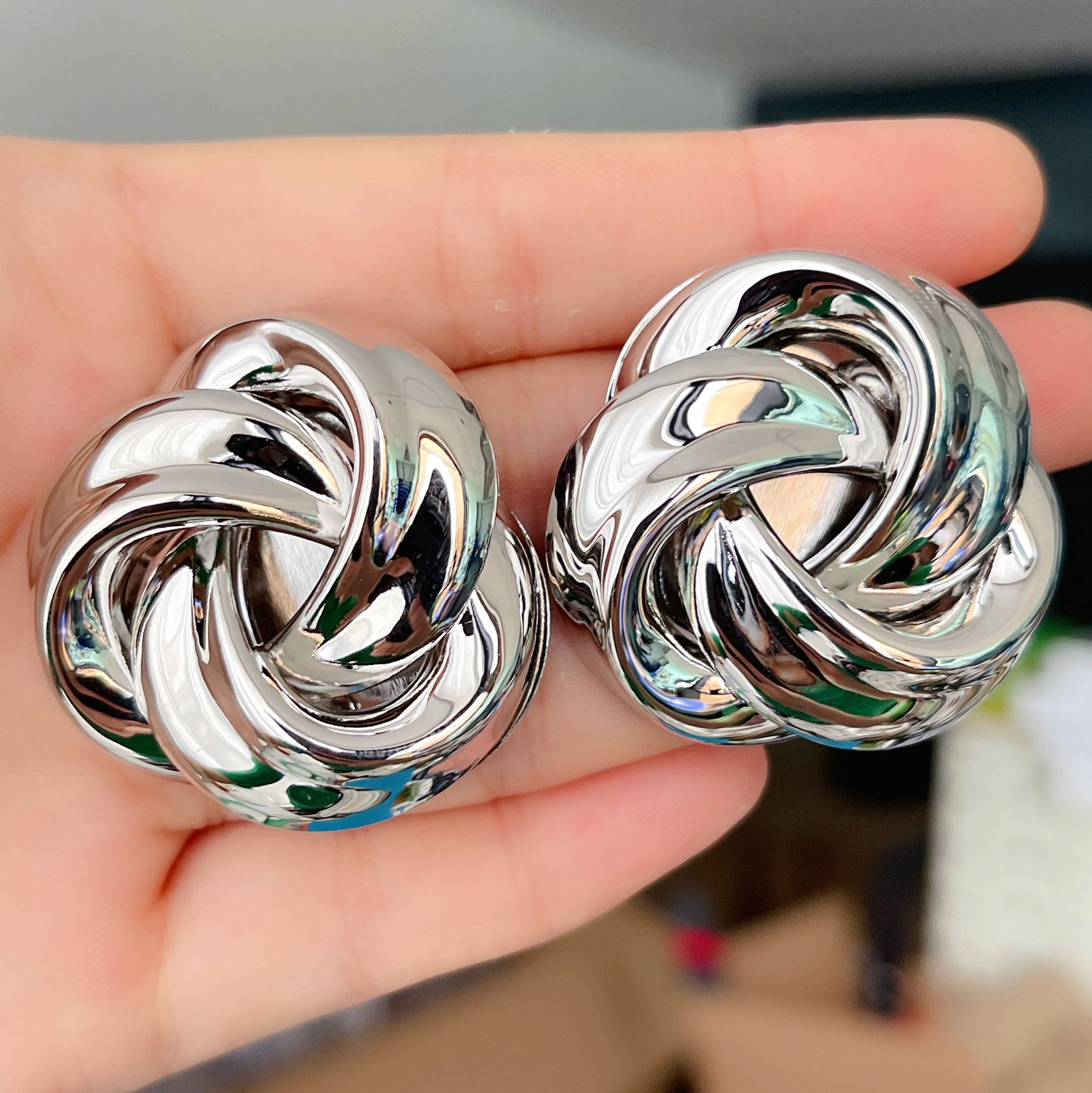 Metal flower Stud Earrings CMEADL-2426404