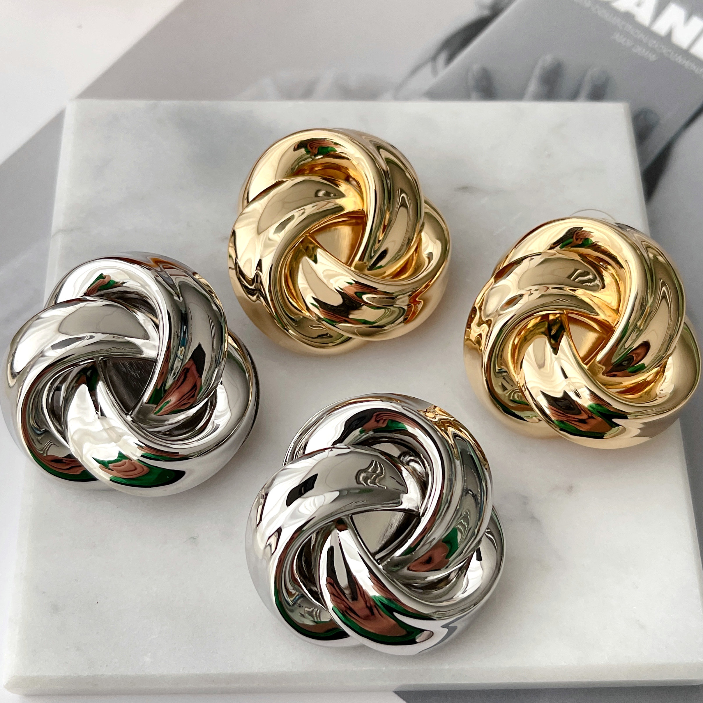 Metal flower Stud Earrings CMEADL-2426404