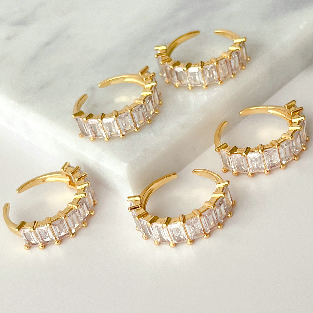 Clear zircon adjustable ring