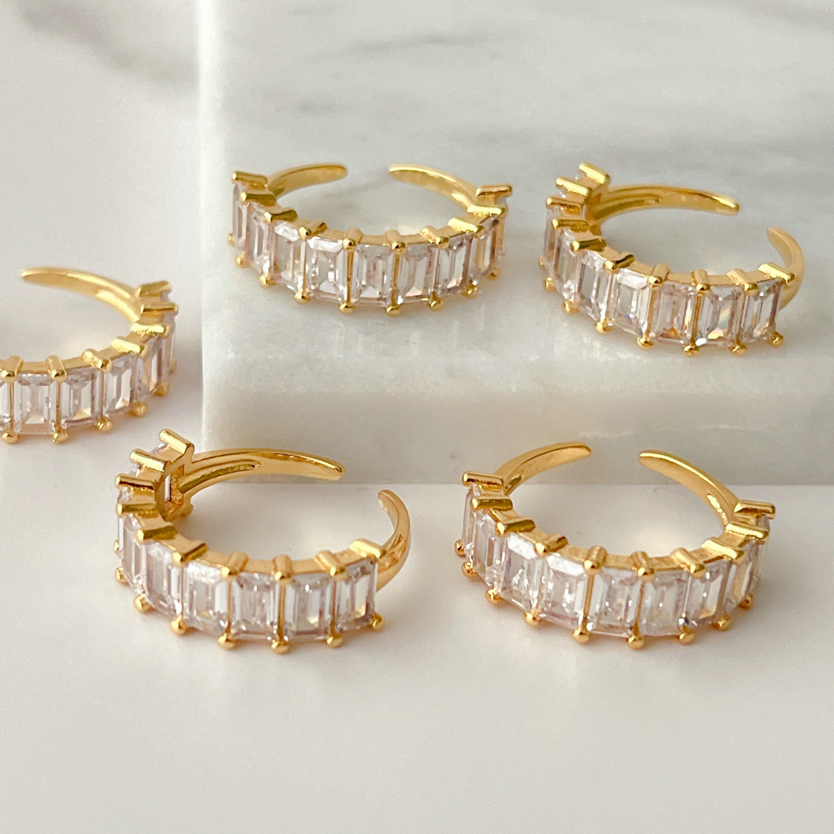 Clear zircon adjustable ring